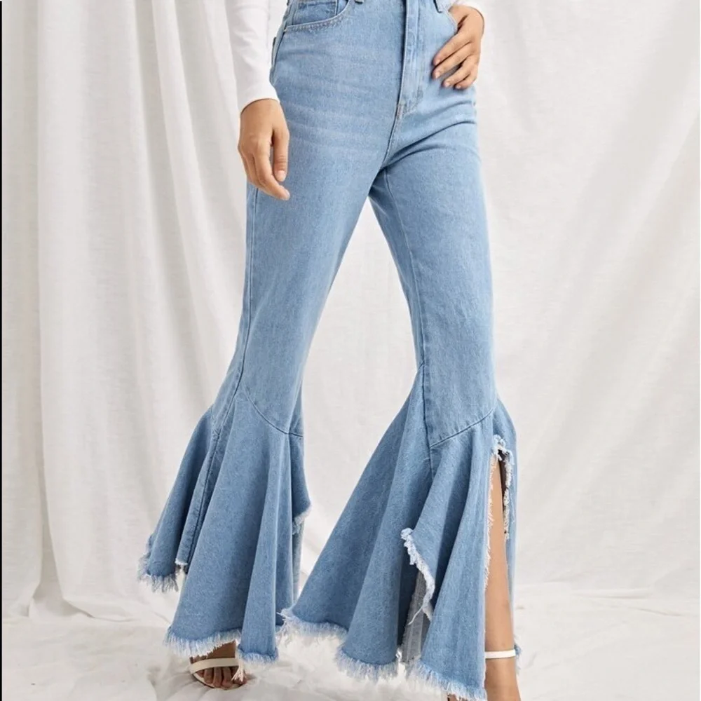 Shein,High-Waist,Raw Hem Flare Jeans, Fun, Funky and Fabulous,So Cool! Size XS